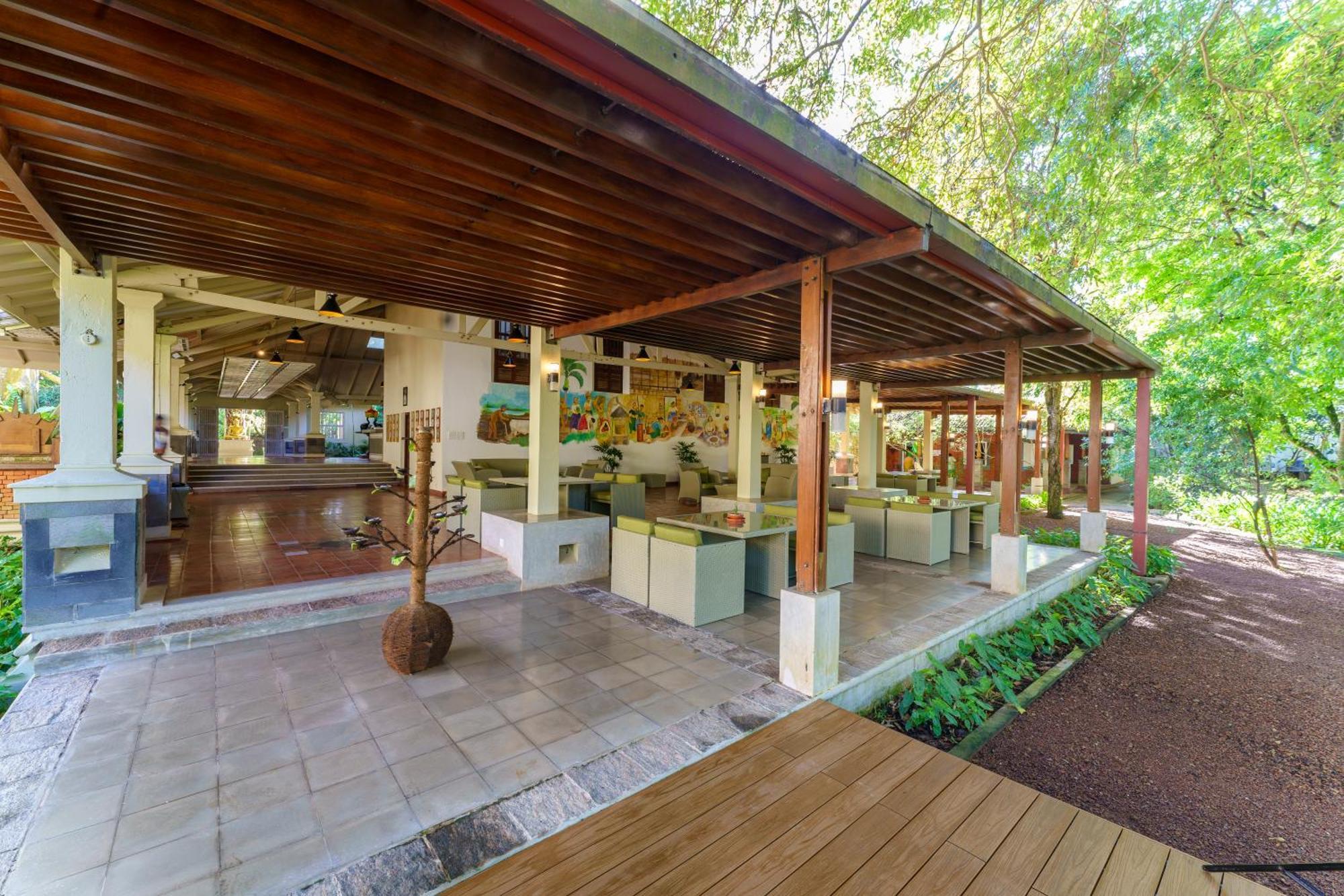 Siddhalepa Ayurveda Resort - All Meals, Ayurveda Treatment And Yoga Wadduwa Eksteriør billede